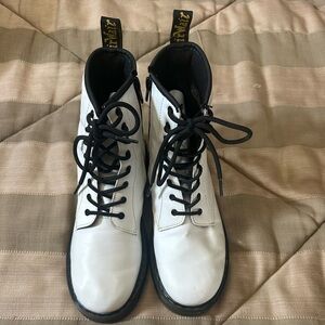 Boots dr. martens size 7